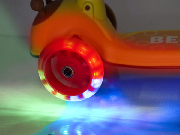 Otroški skuter - tricikel LED | čebela