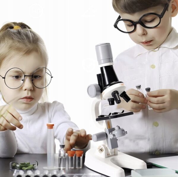 Otroški mikroskop + dodatki