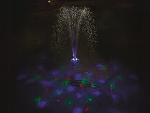 LED luč za bazen s fontano - 3 načini