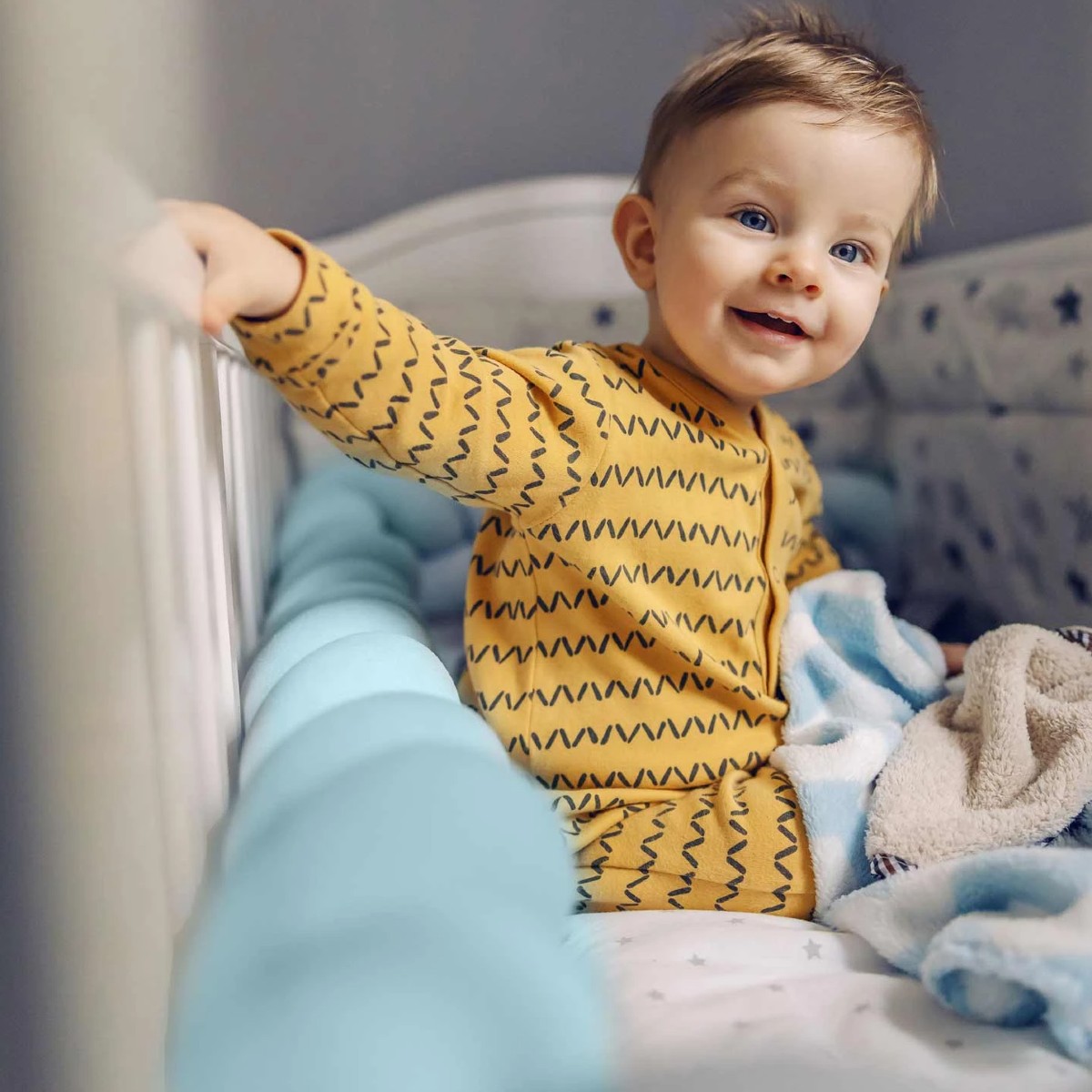 Mantinel za otroške posteljice – pletenina 3 m | modra