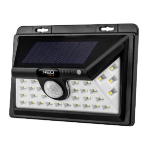 Solarna svetilka s senzorjem gibanja LED 350lm NEO | 99-088 je opremljena s senzorjem gibanja z dometom do 5 m in vidnim kotom do 120 stopinj.