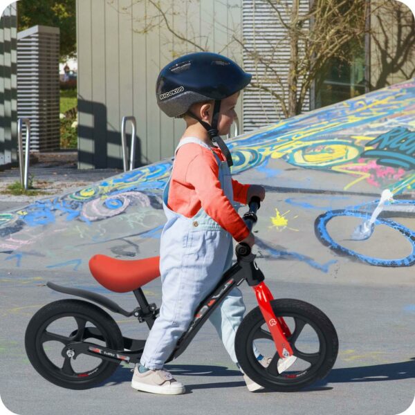 Otroški poganjalec FUNNU, črn | Ricokids